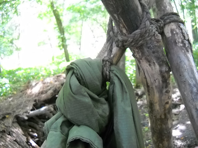poncho%20chair%203.JPG