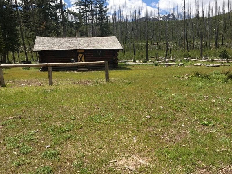 bigsalmoncabin_zpsojqtpsgm.jpg