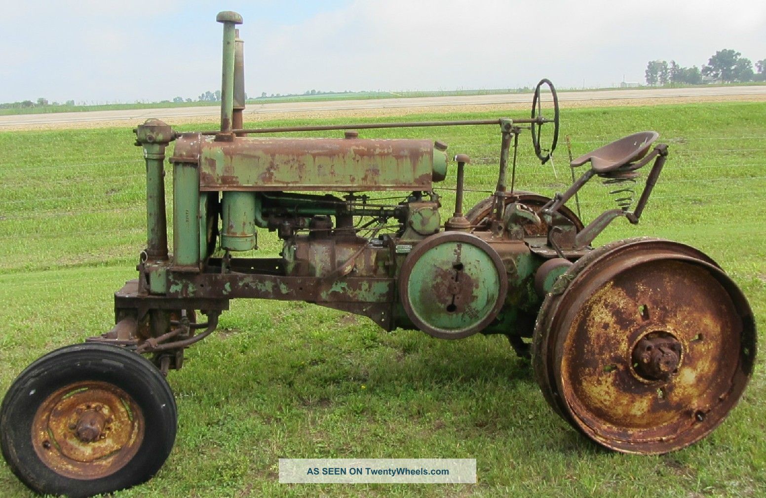 antique_john_deere_g_all_fuel_tractor_1_lgw.jpg