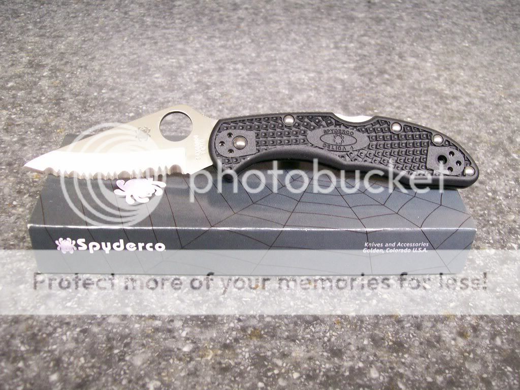 Delica-Knife1.jpg