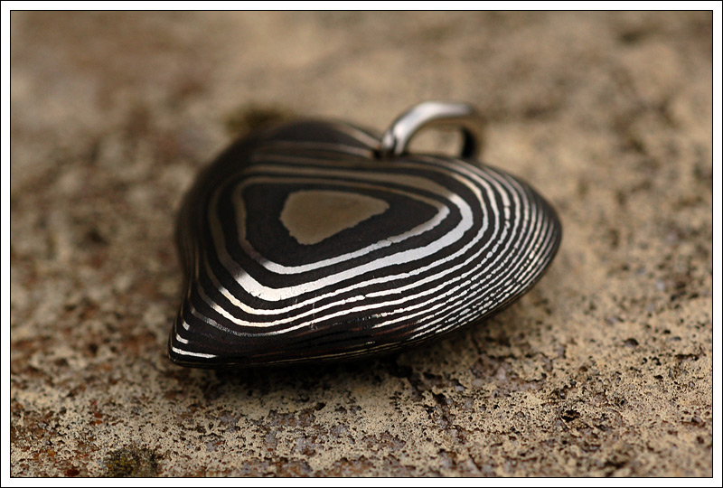 041209heart33.jpg