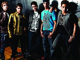 267px-Menudo_2007.jpg