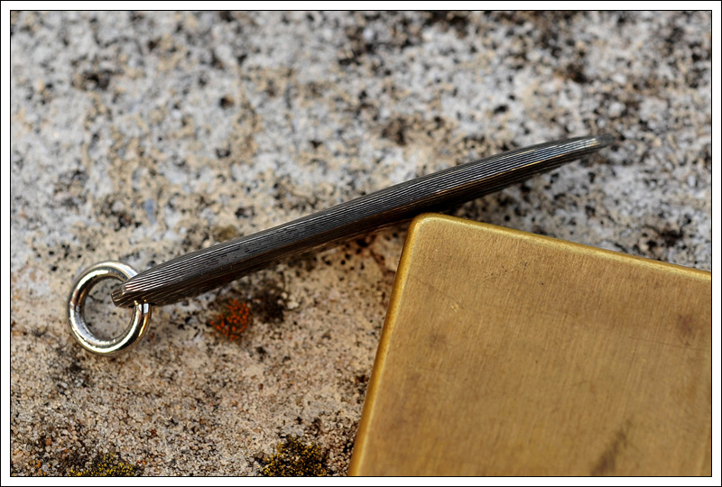 2knifependants3.jpg