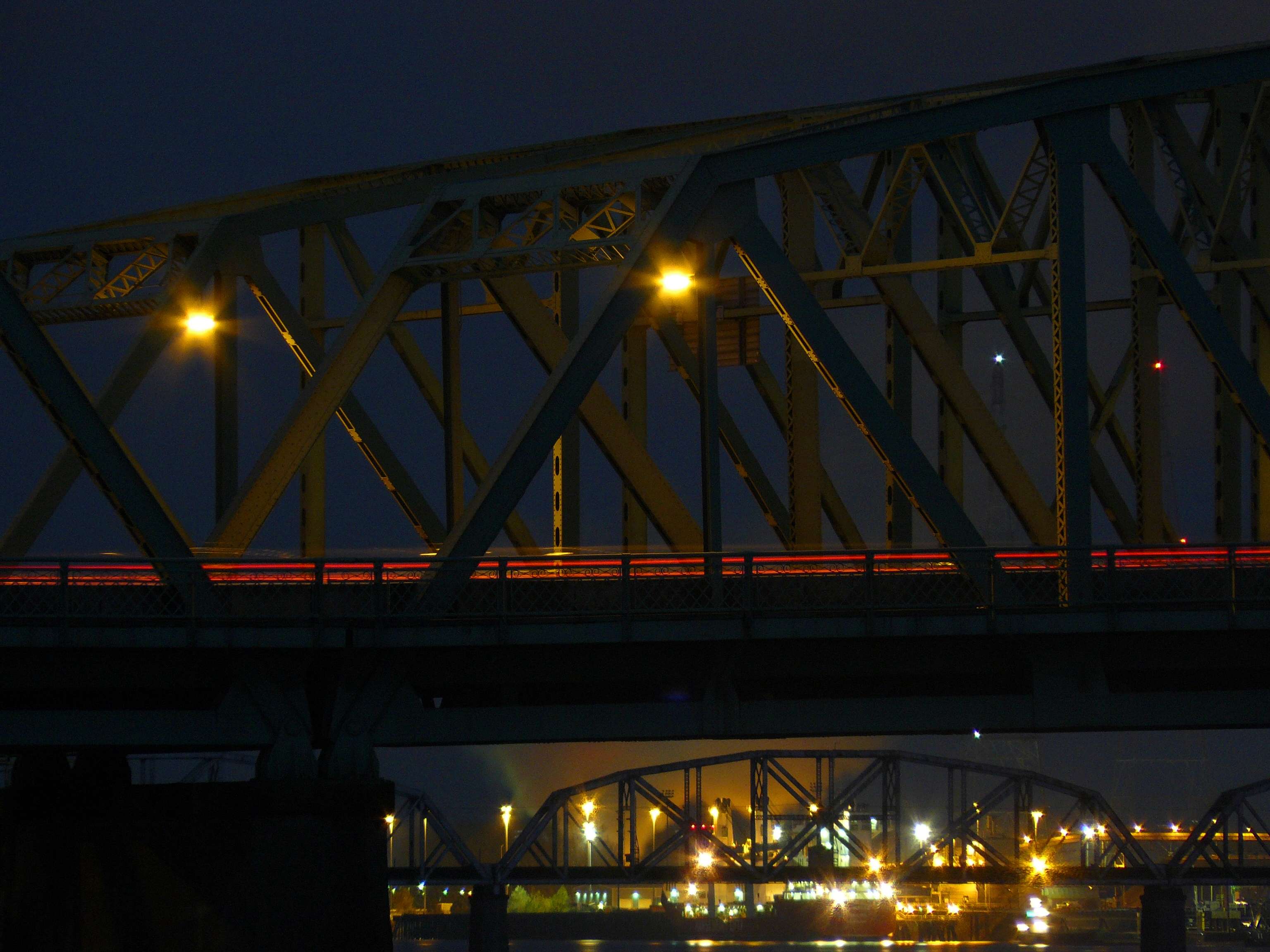 12112012010.jpg