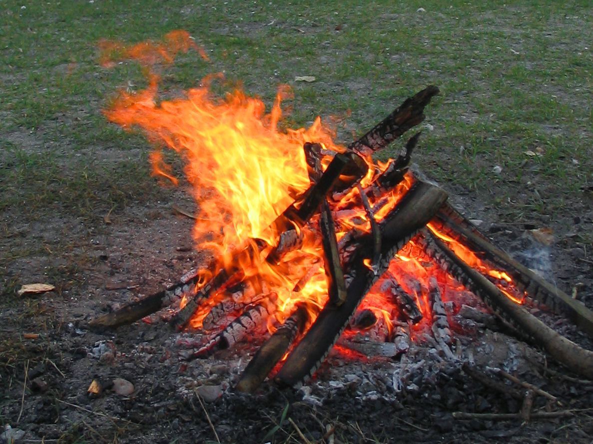 Campfire_4213.jpg