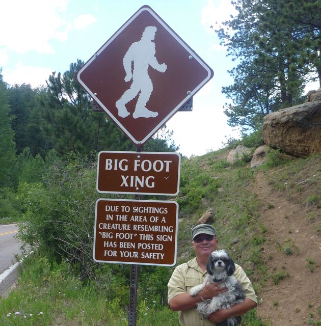 Big+Foot+Sign.jpg