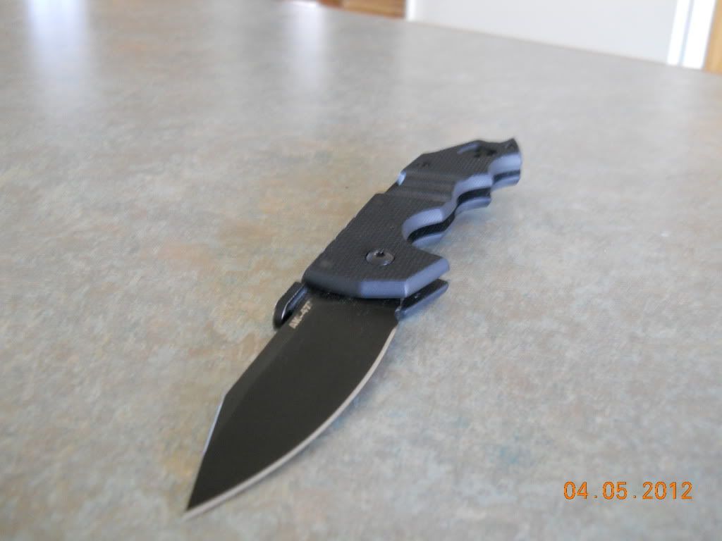 knifereviews003.jpg