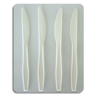hPlastic_Knives.jpg