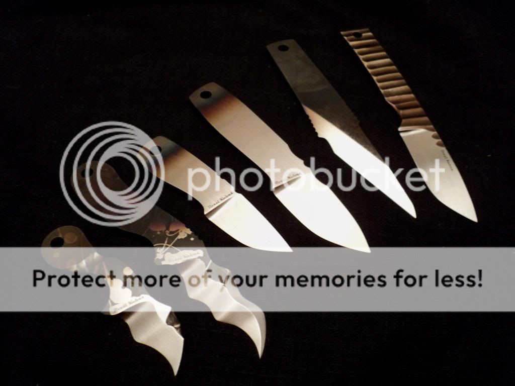 X-MasKnives124-1.jpg