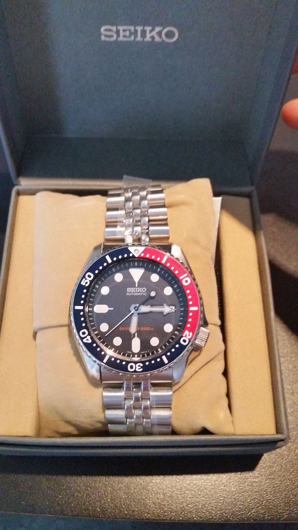 SOLD SOLD SOLD Seiko Diver Watch SKX009K2 Red And Blue Bezel,W/ Brand New Nato  strap 