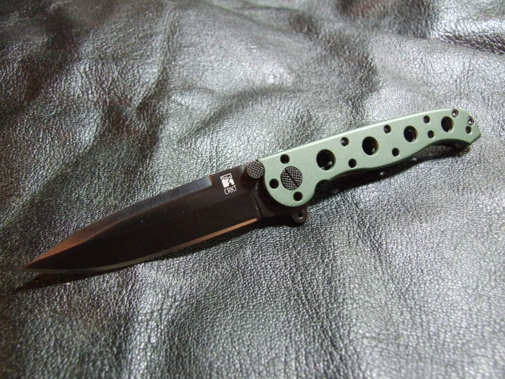 Poolpartyandknives062.jpg