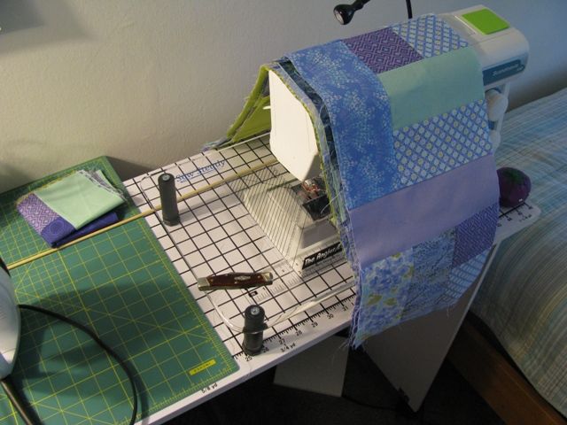 quilt_desk_zpsdef0f6dc.jpg