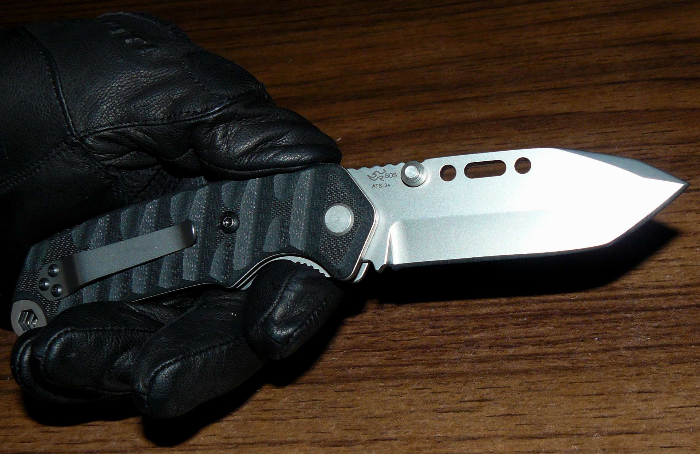 12252012csart95bkstb007.jpg