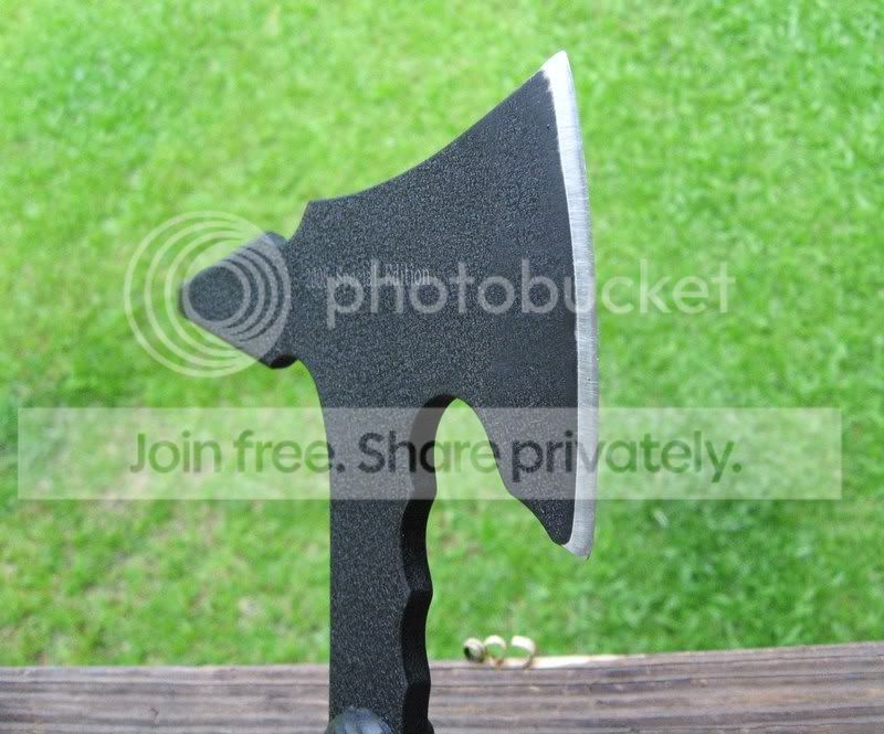 Axe002.jpg
