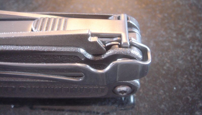LM_Charge_clip_closeup_800x457.jpg