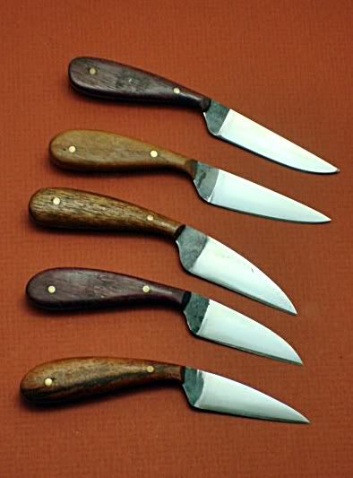 KNIFES135.jpg