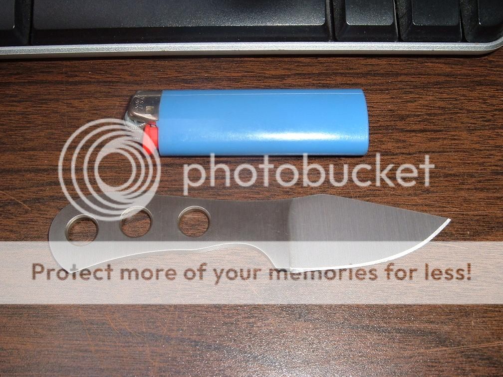 clippointneckknife.jpg