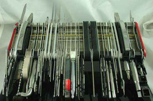 giant_swiss_army_knife_4.jpg