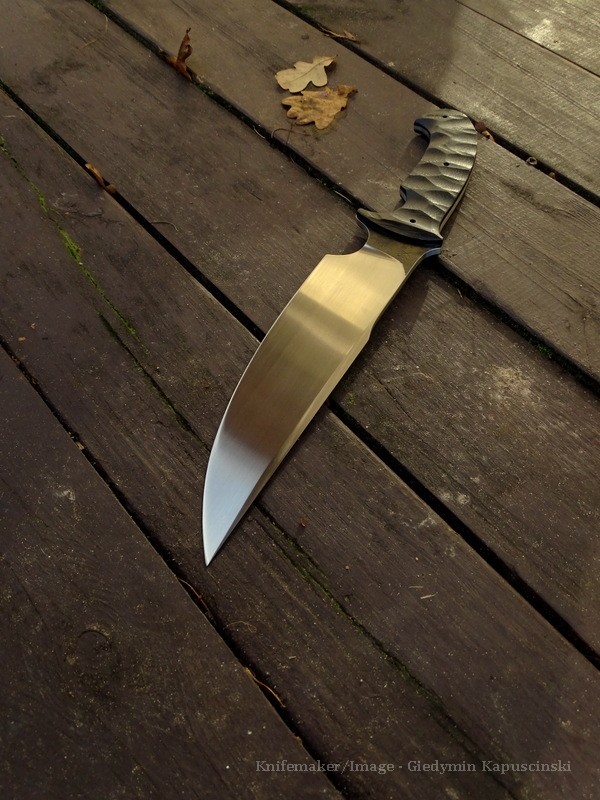 8dR6tI.jpg