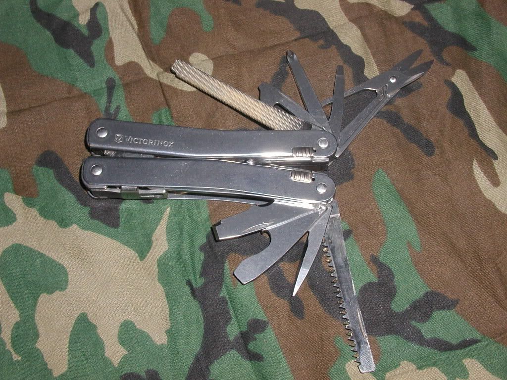 Swisstool3.jpg