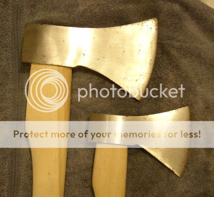 axe7_c_700.jpg