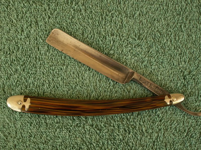 BuckRazor1.jpg