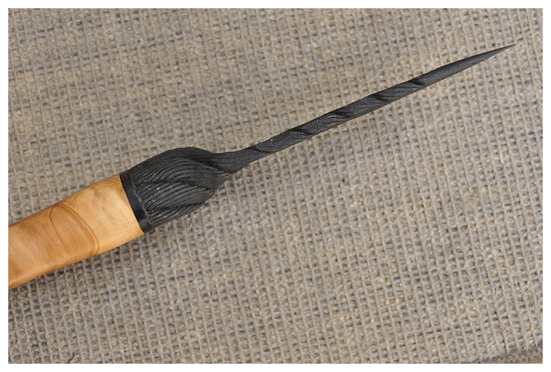 blackcabledamascusknife5.jpg