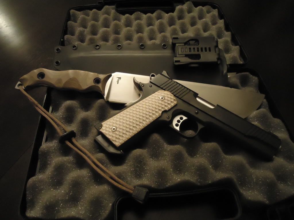 gunsandknives43011029.jpg