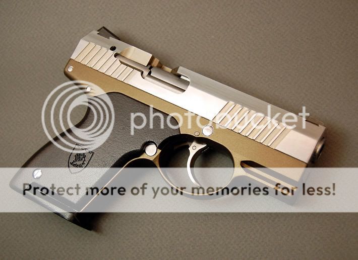 boberg_xr9_subcompact_pistol_1.jpg