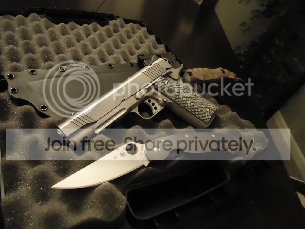 gunsandknives43011037.jpg
