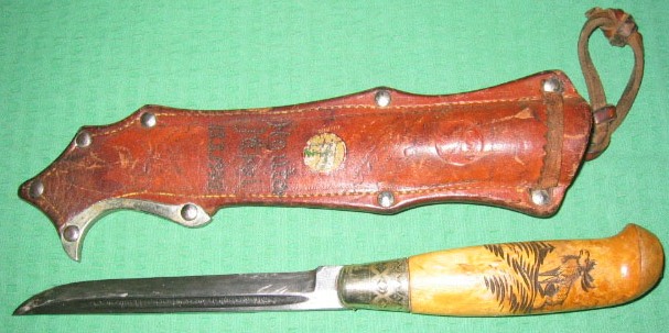 Puukko11tum1125kr.jpg