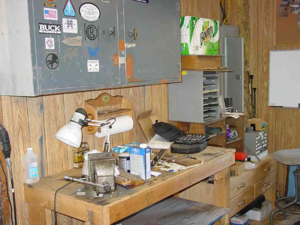 fixedworkbench.jpg