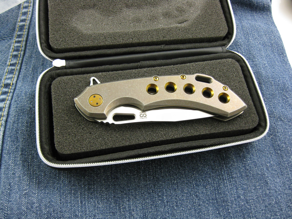 Olamic_Wayfarer247_BrnzWHoles_002.jpg