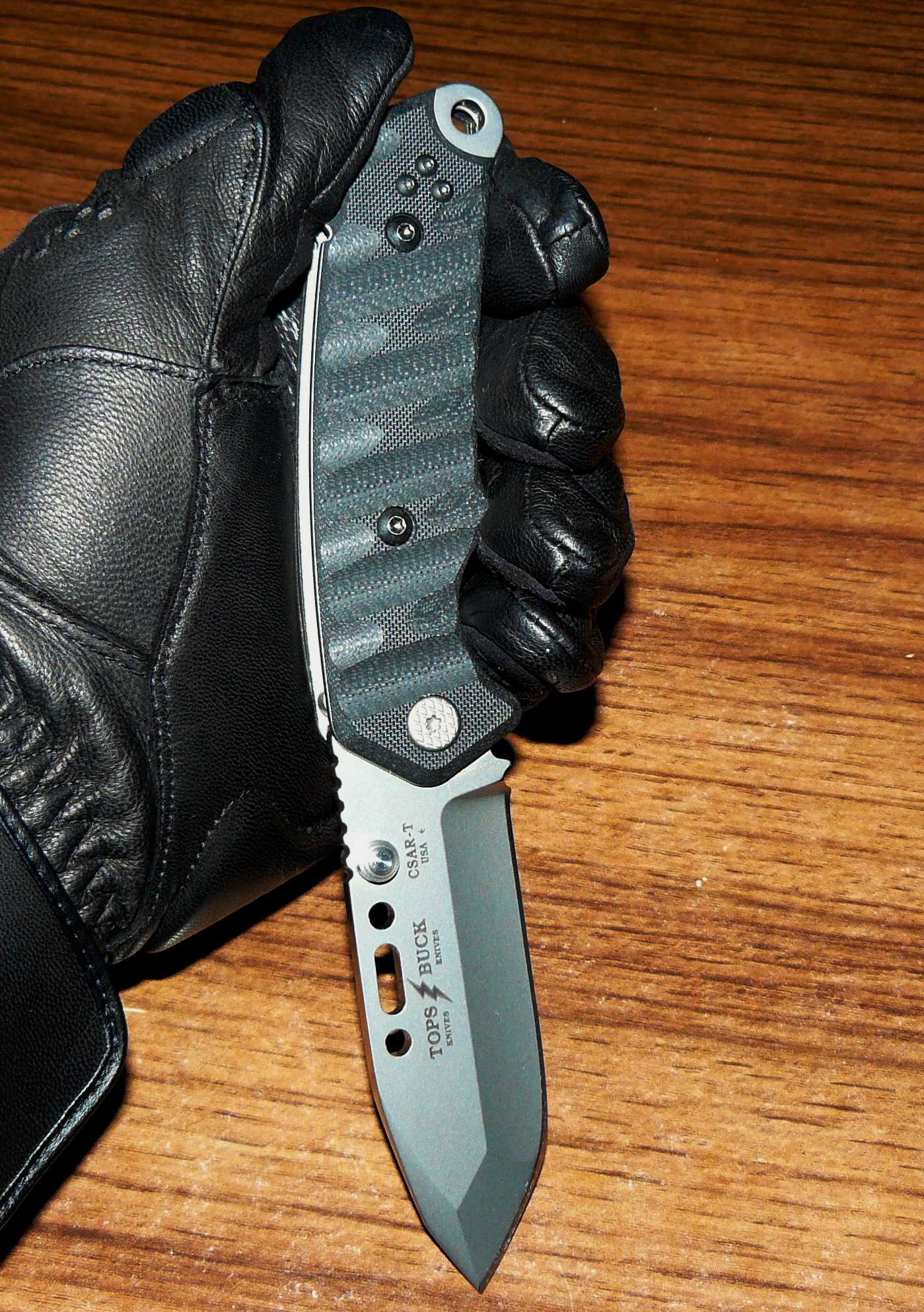 12252012csart95bkstb003.jpg