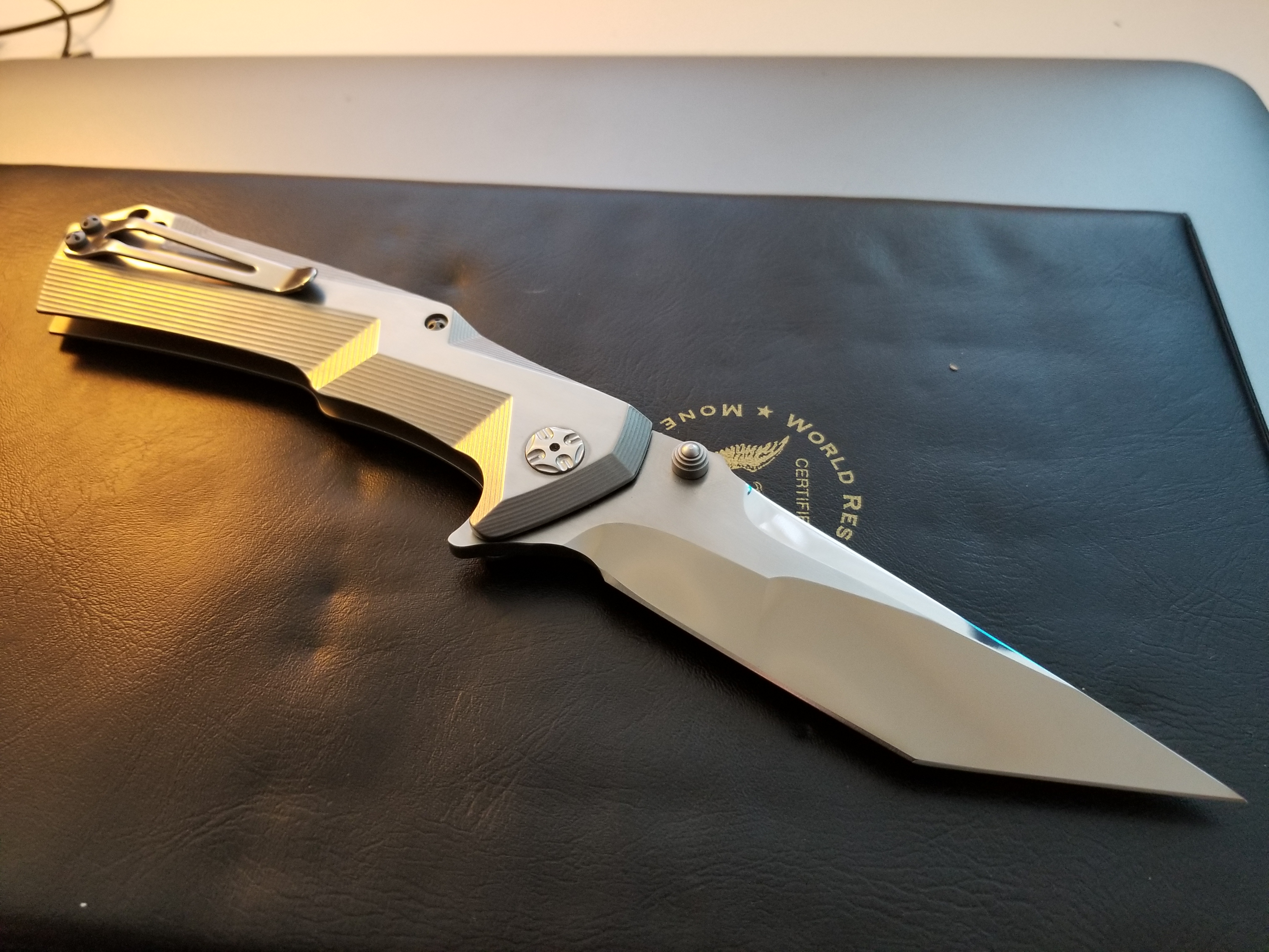 9Gwf8bd.jpg