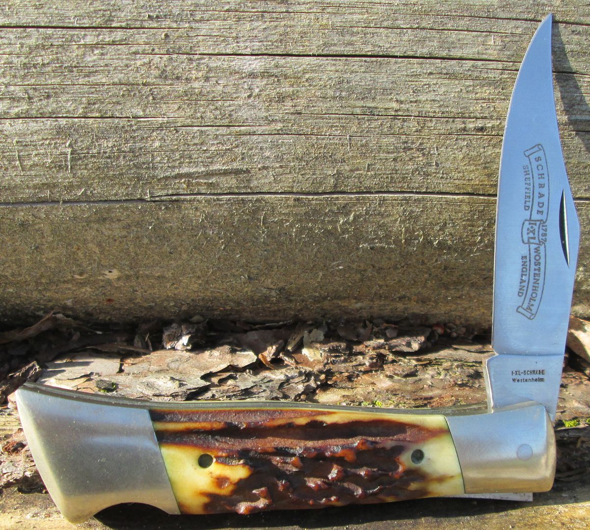 Schrade-WostenholmLockback3-3_zps9b786af3.jpg