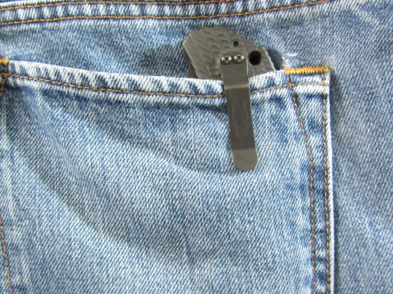 ZT0301_tip-up_back_pocket_800x598.jpg
