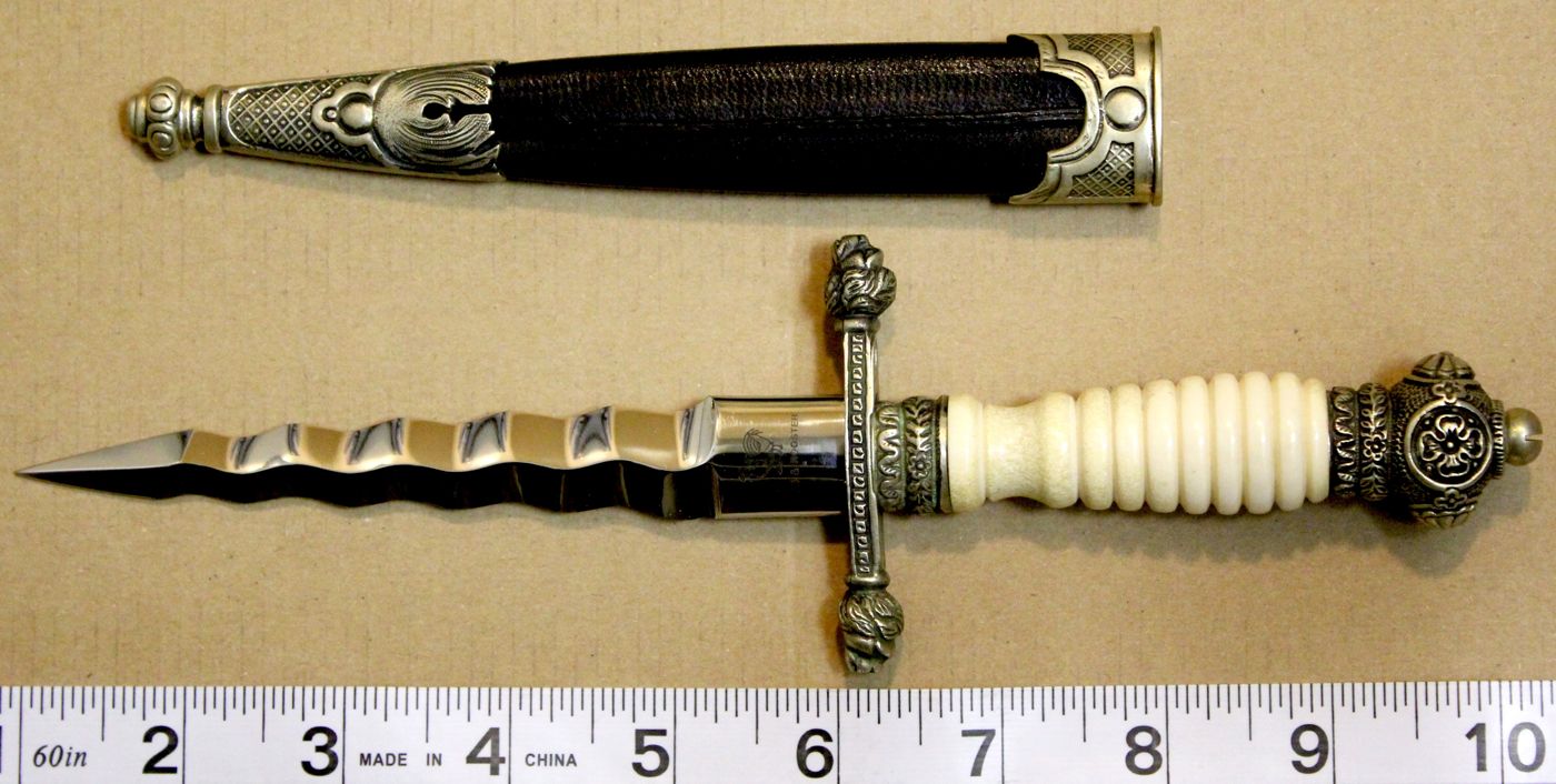h-r-by-linder-10_thumb.jpg