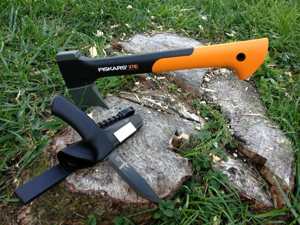 HatchetampKnife2_zpse643579a.jpg