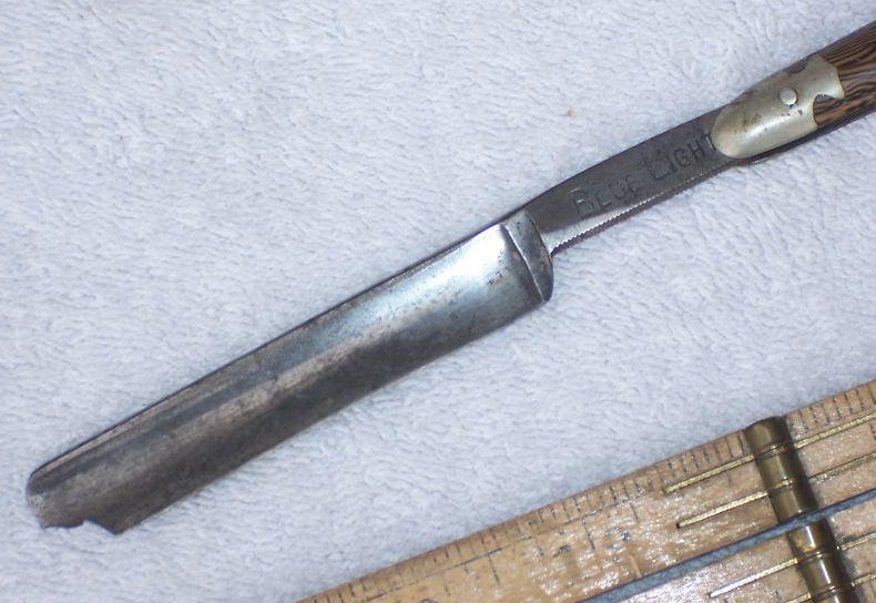 Straightrazor2.png