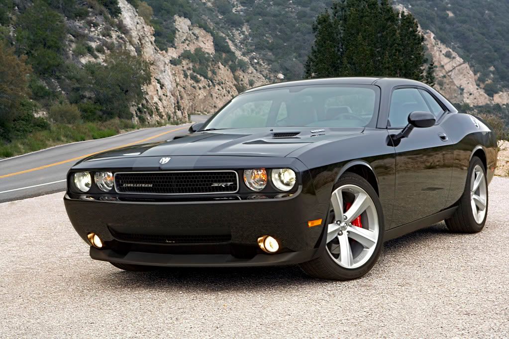 Dodge-ChallengerSRT-8Blackwithda-2.jpg