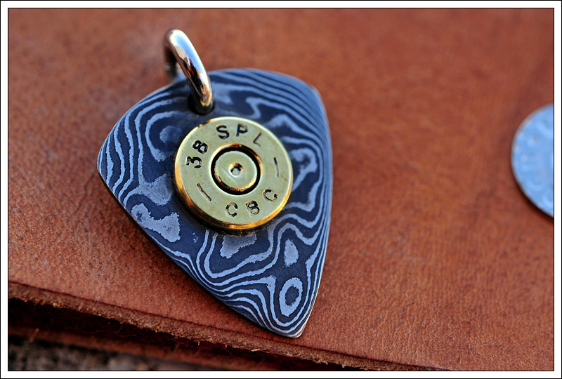 38splguitarpick1.jpg