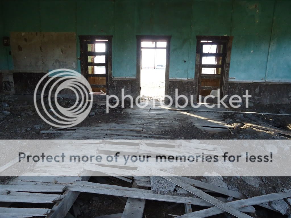 Schoolhouse8.jpg
