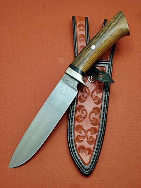 KNIFES105.jpg