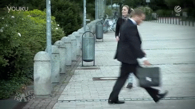 AFE8X.gif