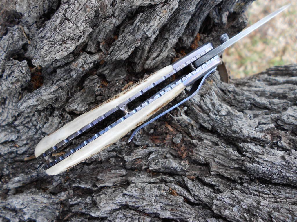 Stag-Damascuslinerlock038.jpg