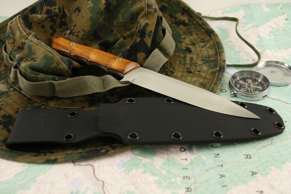 Osprey_outdoor_knife_satin_yew_wood_scales.jpg
