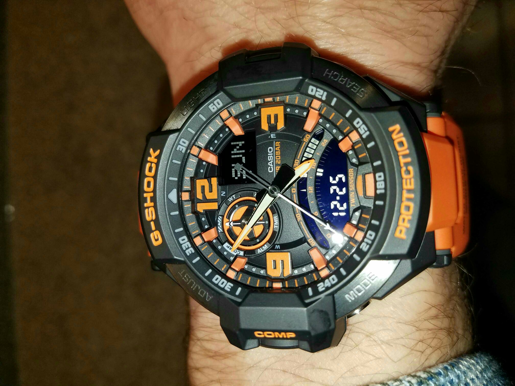 f168e3ba6b98d47dd15f41ebd6aeeb92.jpg