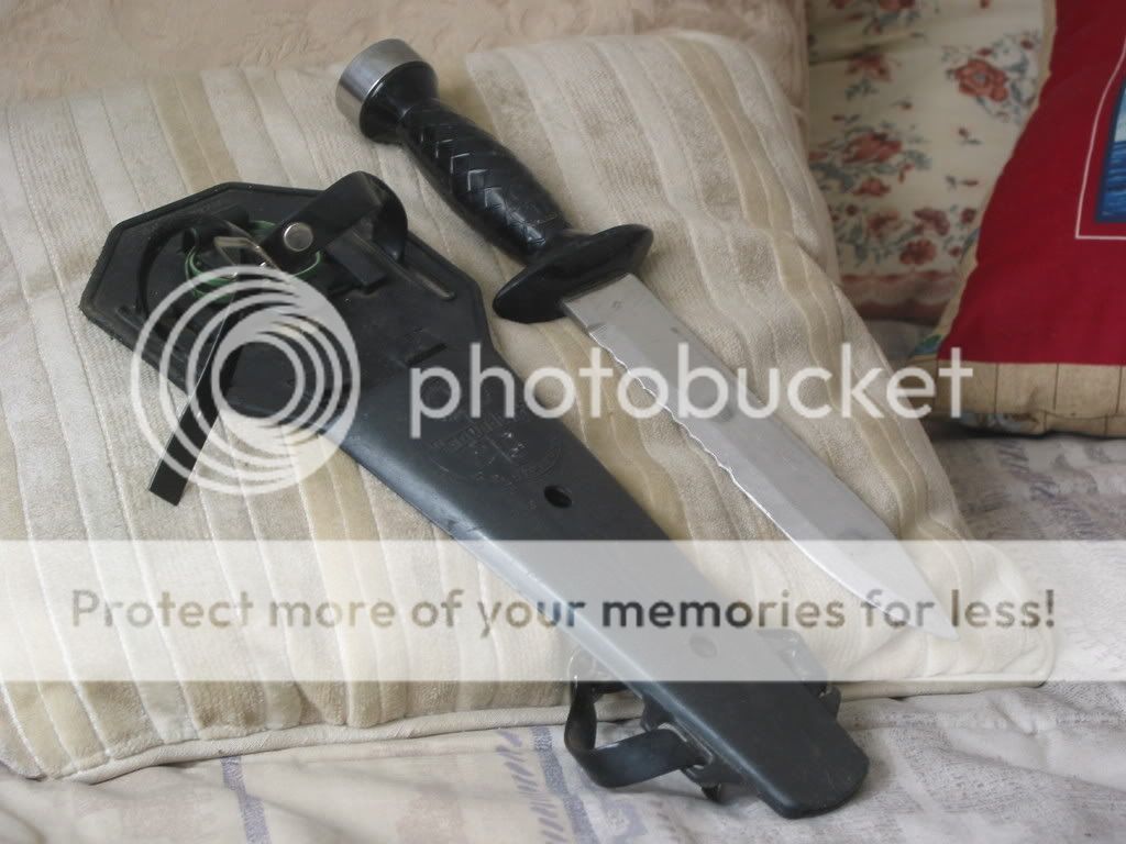 Militarydiveknife.jpg