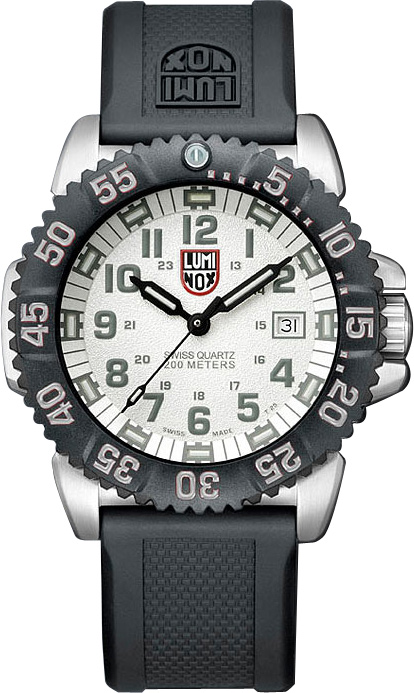 luminox_watch_3157.jpg